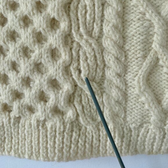 Vintage Wool V Neck Cable Knit Cream Cardigan Grandpa Sweater Cottagecore Cozy - Picture 9 of 13